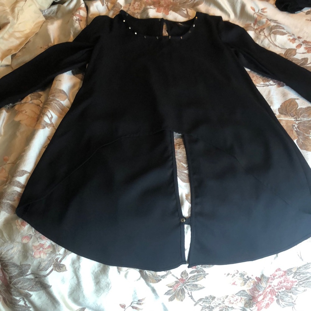 Hi low Black blouse with studs